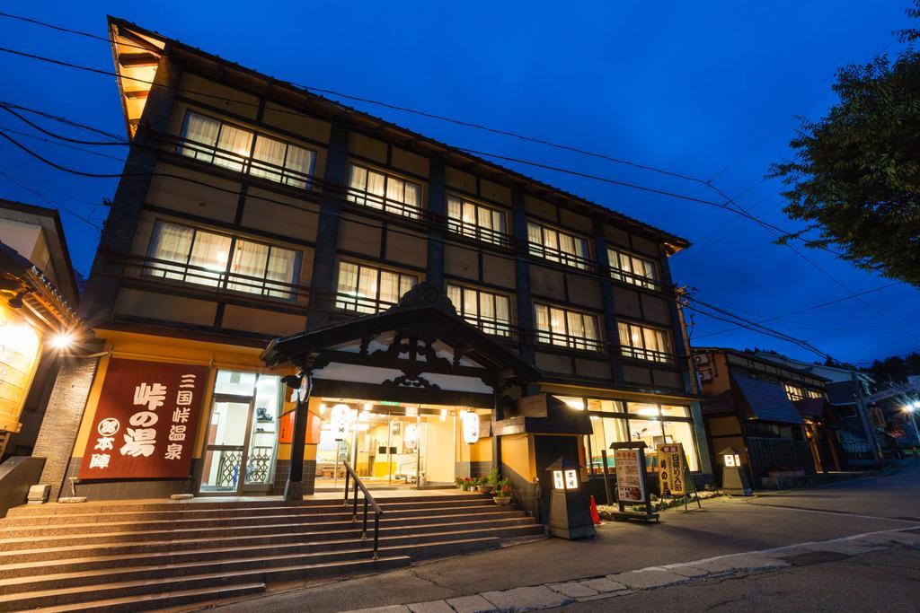 Mikunitoge Onsen Oyado Honjin Hotel Yuzawa  Exterior photo